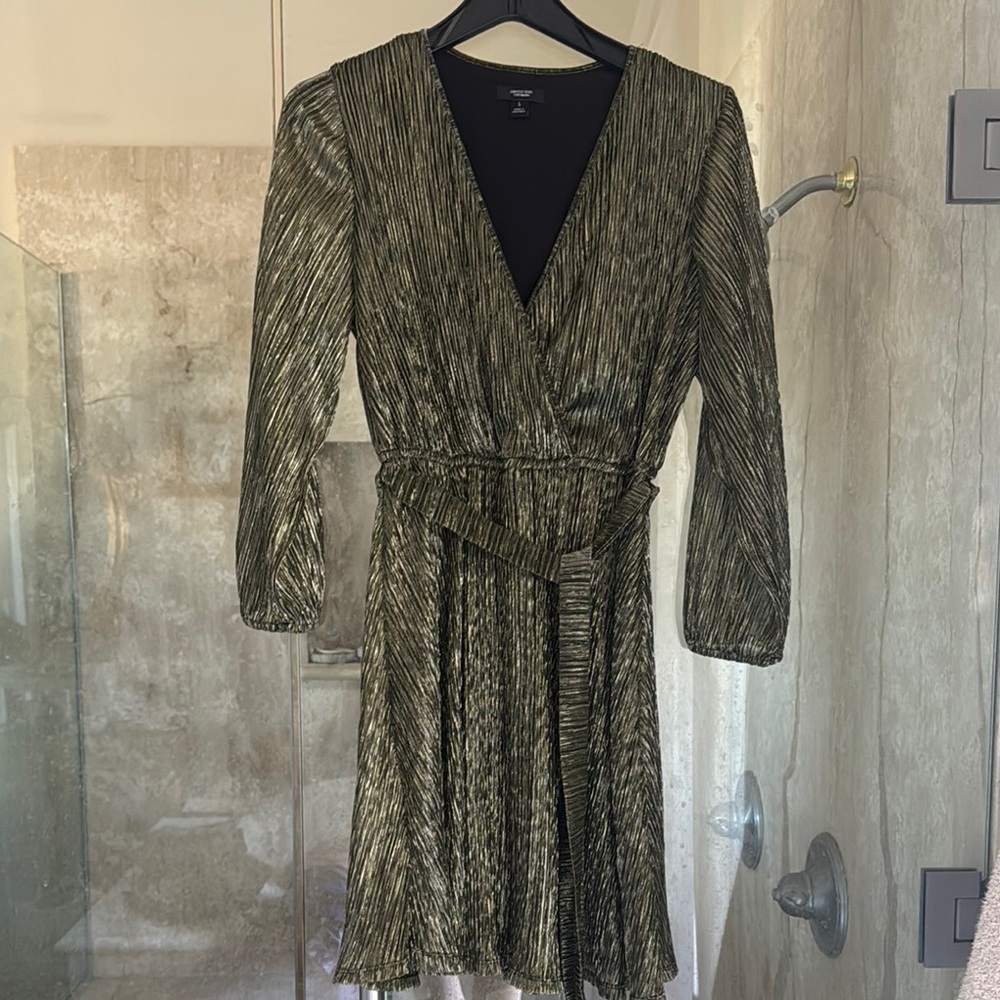 Simply Vera Vera Wang Shimmering Gold Long Sleeve Dress